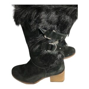 BearPaw Black Madeline Suede with Fur and Woodgrain Heel Boots in Size 10
